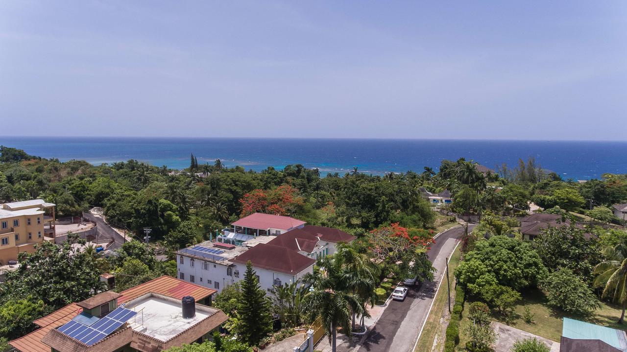 Diamond Villa Guest House Montego Bay Dış mekan fotoğraf