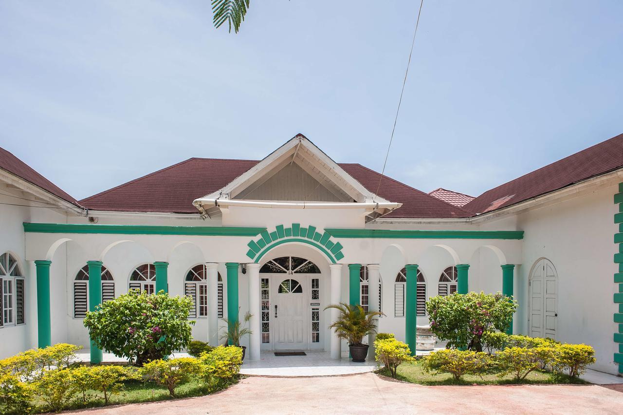 Diamond Villa Guest House Montego Bay Dış mekan fotoğraf
