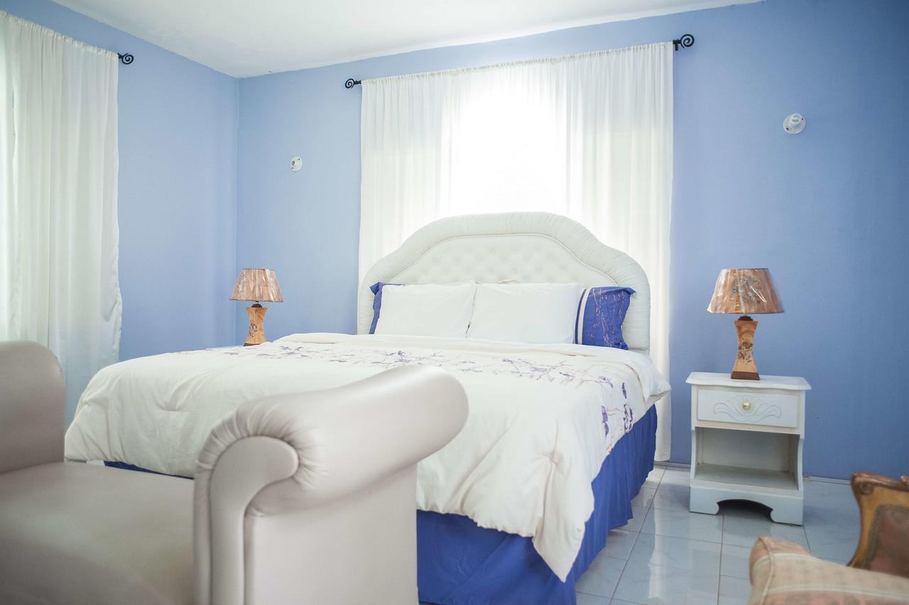 Diamond Villa Guest House Montego Bay Dış mekan fotoğraf