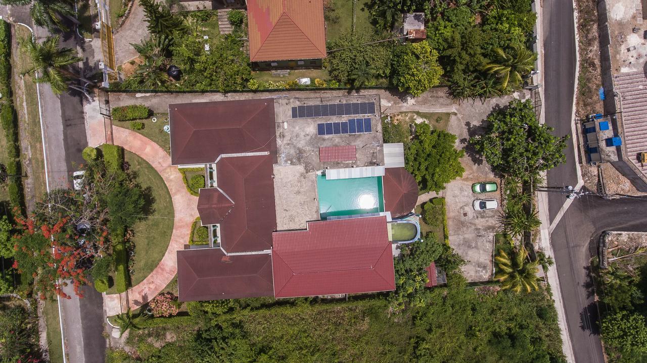 Diamond Villa Guest House Montego Bay Dış mekan fotoğraf